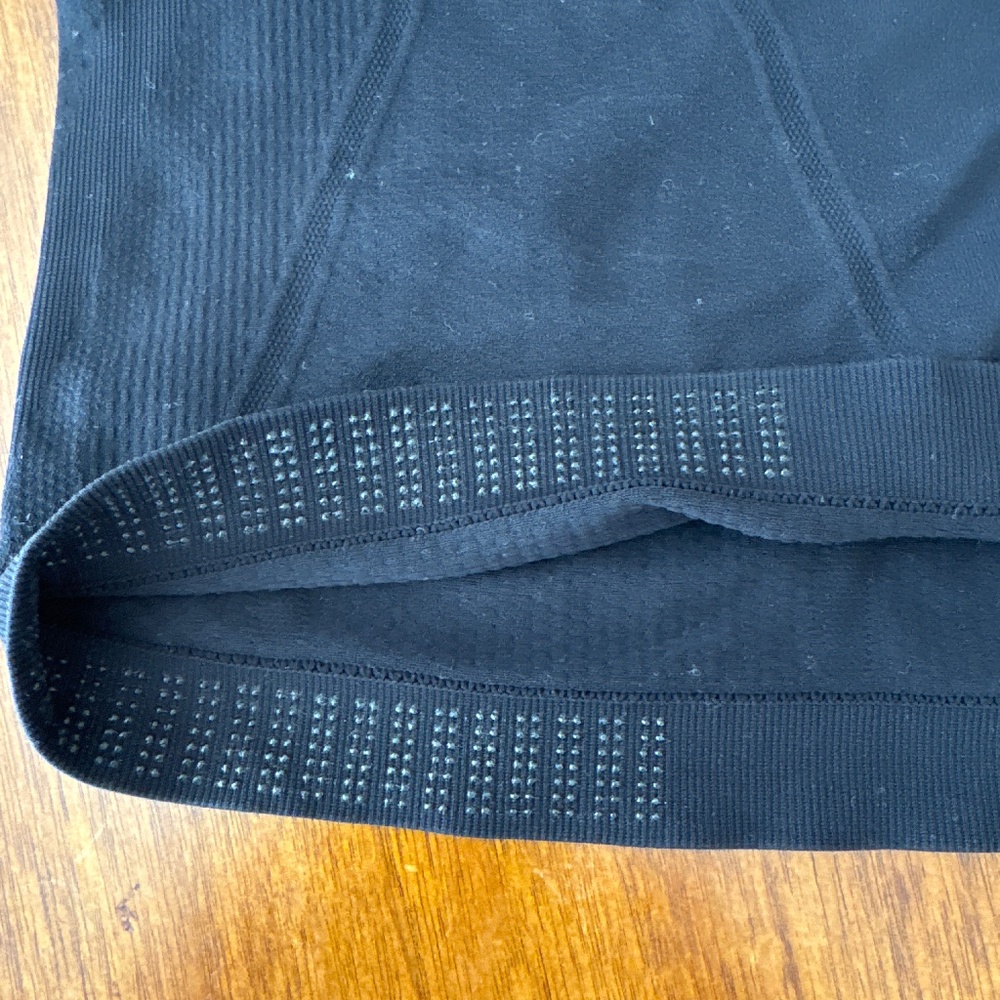 Athleta Black seamless sport tank- size L - Picture 5 of 5